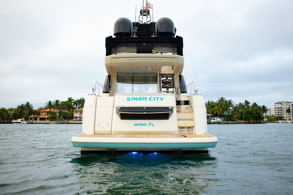 62ft Beneteau “Singh City” Alquiler de Yates de Lujo | Shuckers Miami ⚓ 6 %MAlquiler de yates en Miami%