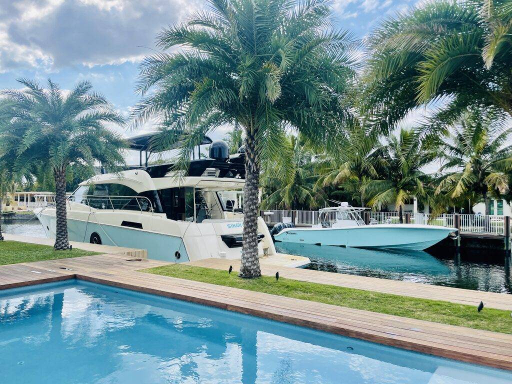 62ft Beneteau “Singh City” Alquiler de Yates de Lujo | Shuckers Miami ⚓ 9 %MAlquiler de yates en Miami%