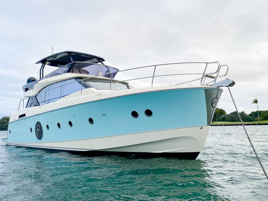 62ft Beneteau “Singh City” Alquiler de Yates de Lujo | Shuckers Miami ⚓ 12 %MAlquiler de yates en Miami%