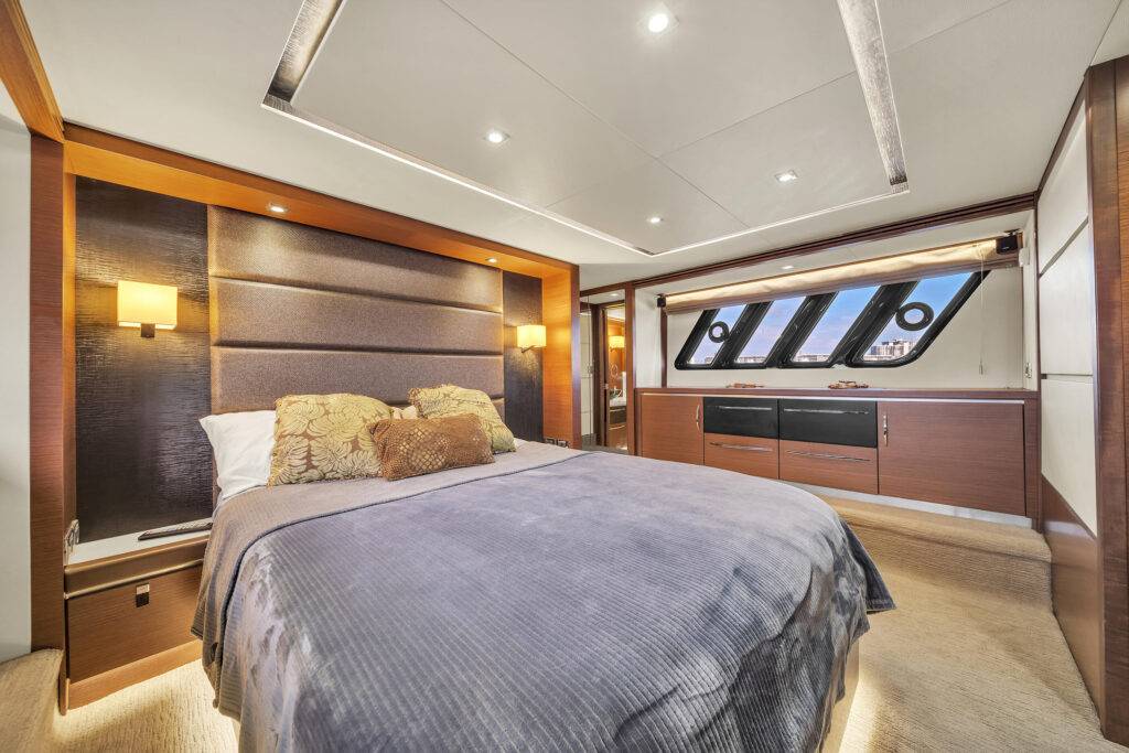 65ft SeaRay “Miss Undertood 65” Alquiler de Yates de Lujo | Chamonix Marina 💅 7 %MAlquiler de yates en Miami%