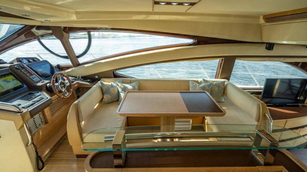 60ft Azimut Alquiler de yates de lujo | Miami River 🌴 9 %MAlquiler de yates en Miami%