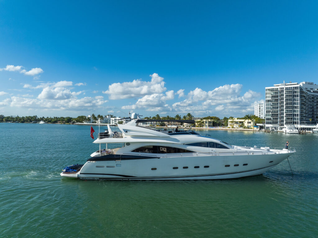 %MAlquiler de yates en Miami%