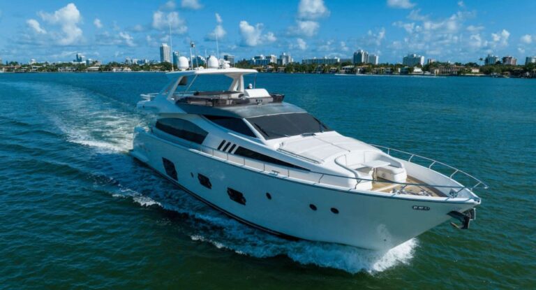 %MAlquiler de yates en Miami%