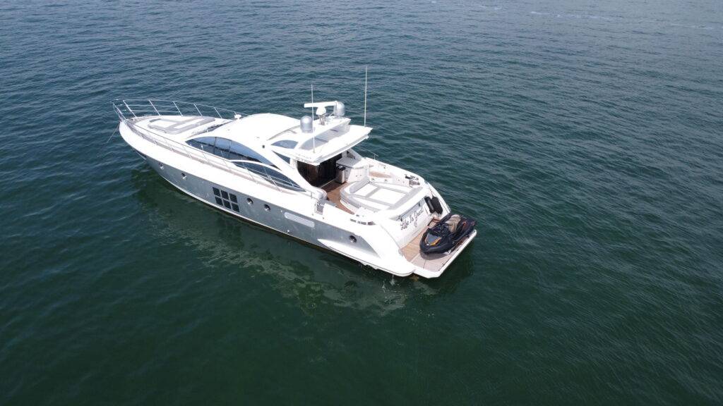 72ft Azimut “Modern Day Drifter” Alquiler de Yates de Lujo | North Miami 🌴 5 %MAlquiler de yates en Miami%