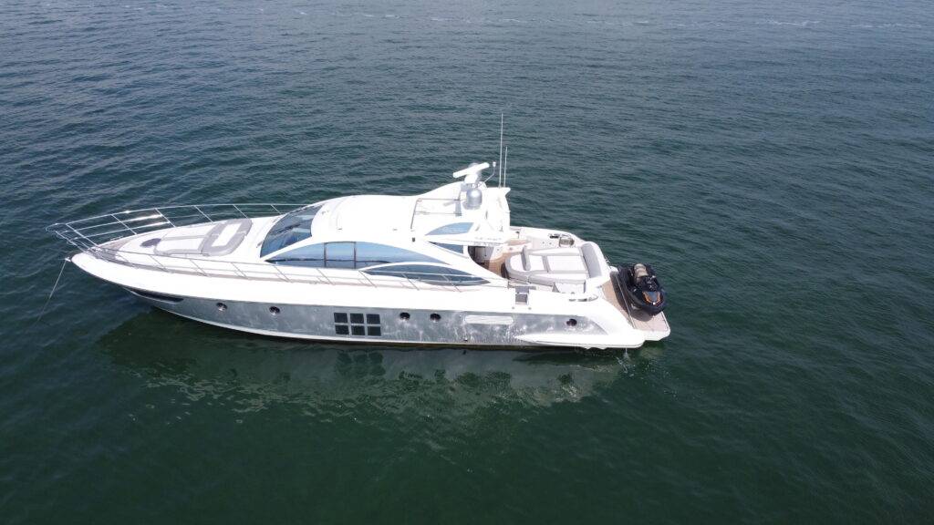 72ft Azimut “Modern Day Drifter” Alquiler de Yates de Lujo | North Miami 🌴 6 %MAlquiler de yates en Miami%