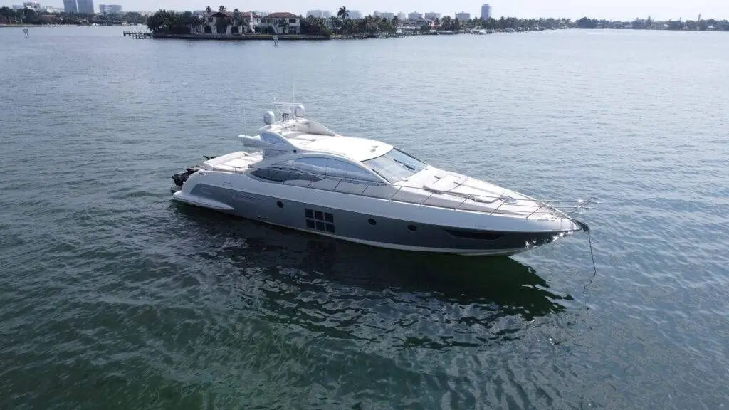 72ft Azimut “Modern Day Drifter” Alquiler de Yates de Lujo | North Miami 🌴 1 %MAlquiler de yates en Miami%