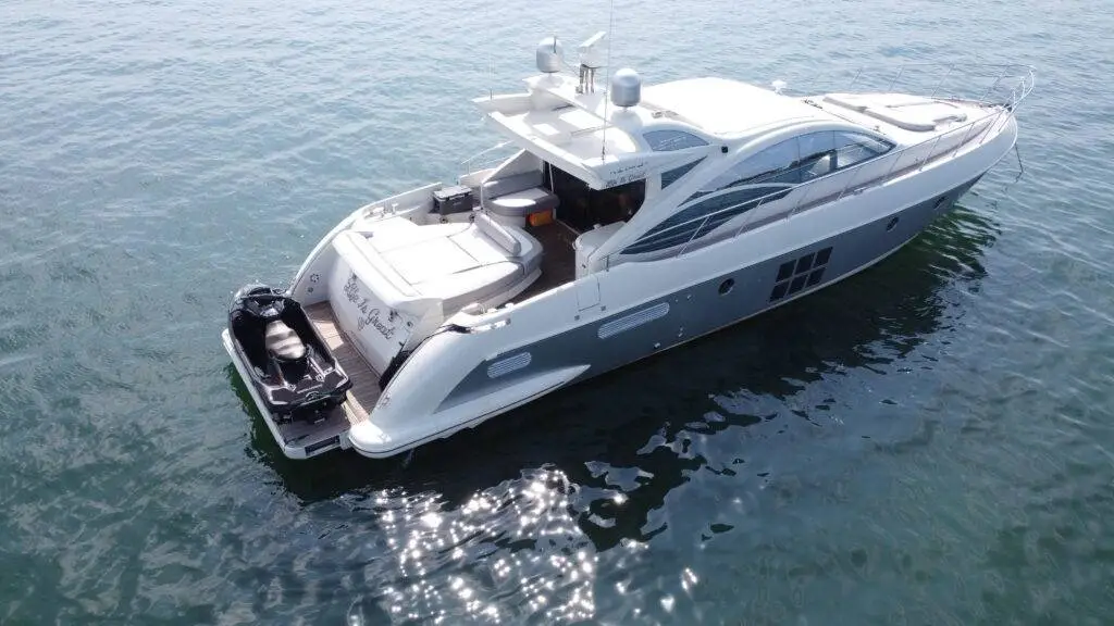 72ft Azimut “Modern Day Drifter” Alquiler de Yates de Lujo | North Miami 🌴 5 %MAlquiler de yates en Miami%