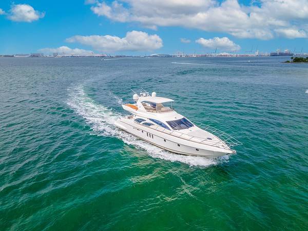 %MAlquiler de yates en Miami%