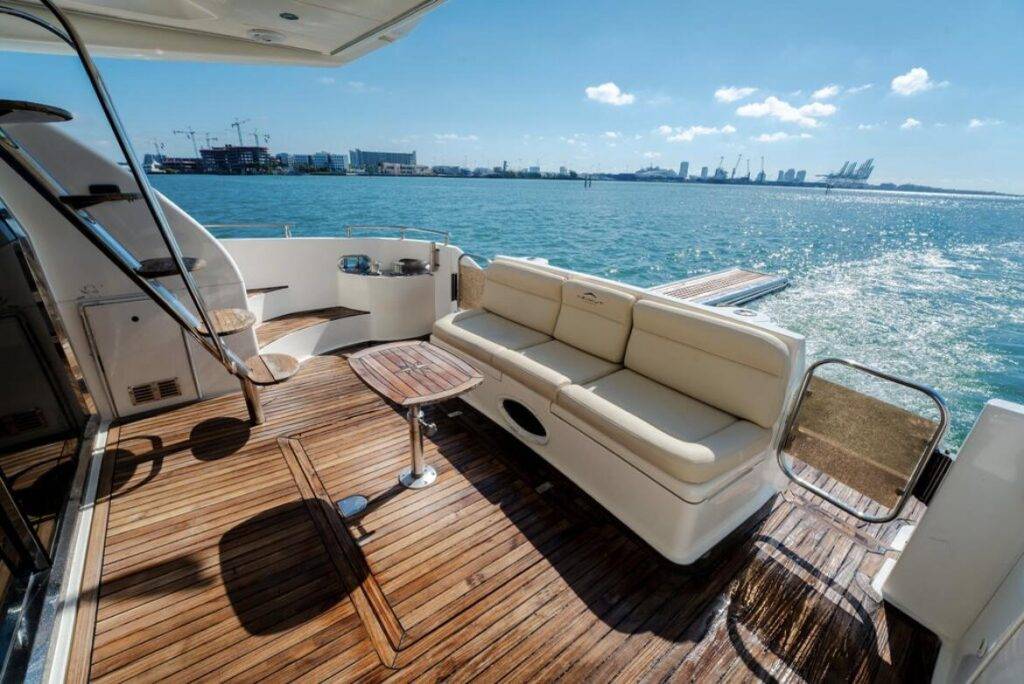 %MAlquiler de yates en Miami%