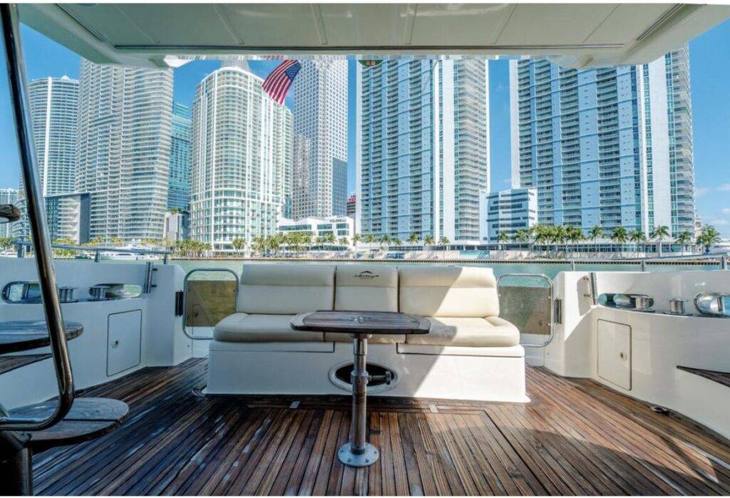 %MAlquiler de yates en Miami%