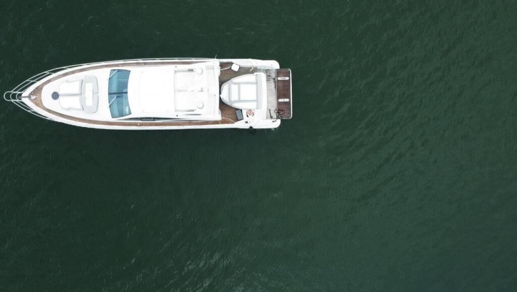 72ft Azimut “Modern Day Drifter” Alquiler de Yates de Lujo | North Miami 🌴 4 %MAlquiler de yates en Miami%