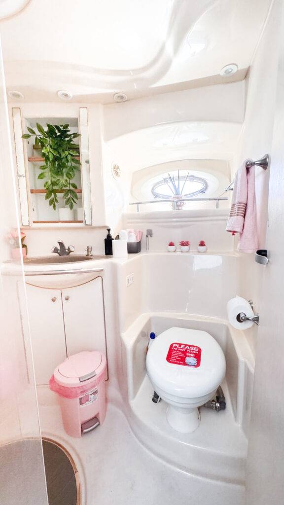 50ft Pink Maxum Miami Yacht Rental | The Barbie Yacht from $1000 5 %Miami Yacht Rentals%