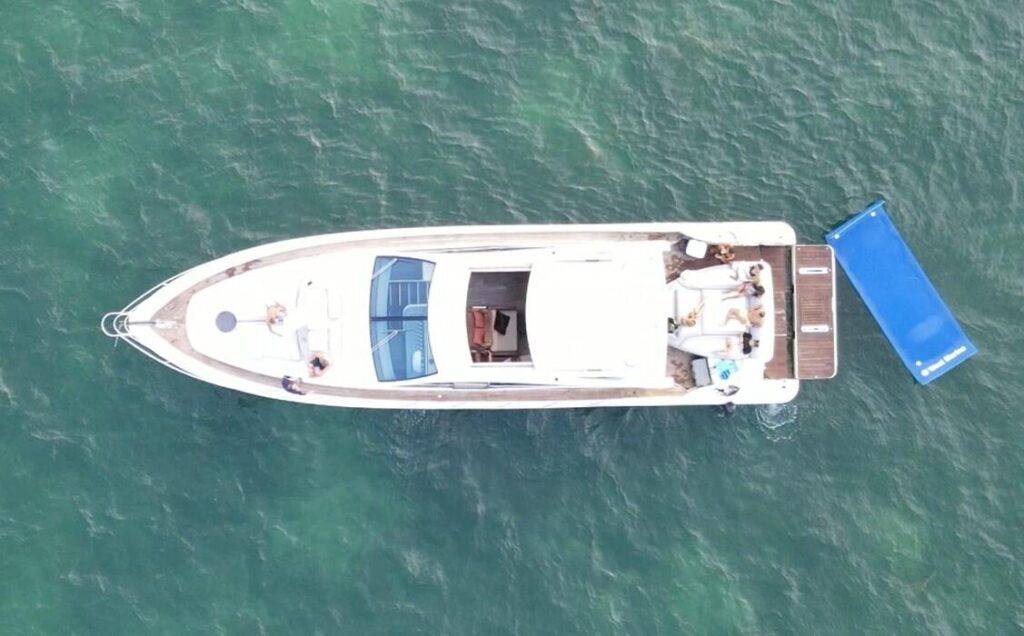 72ft Azimut “Modern Day Drifter” Alquiler de Yates de Lujo | North Miami 🌴 10 %MAlquiler de yates en Miami%