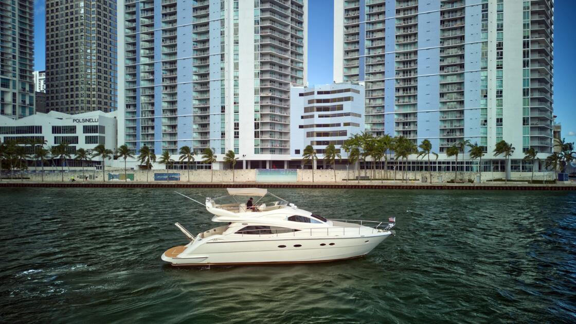 60ft Aicon "ANTARES" - Alquiler de Yates de Lujo | 1800-1808 NW 24th Ave Miami 10 %MAlquiler de yates en Miami%