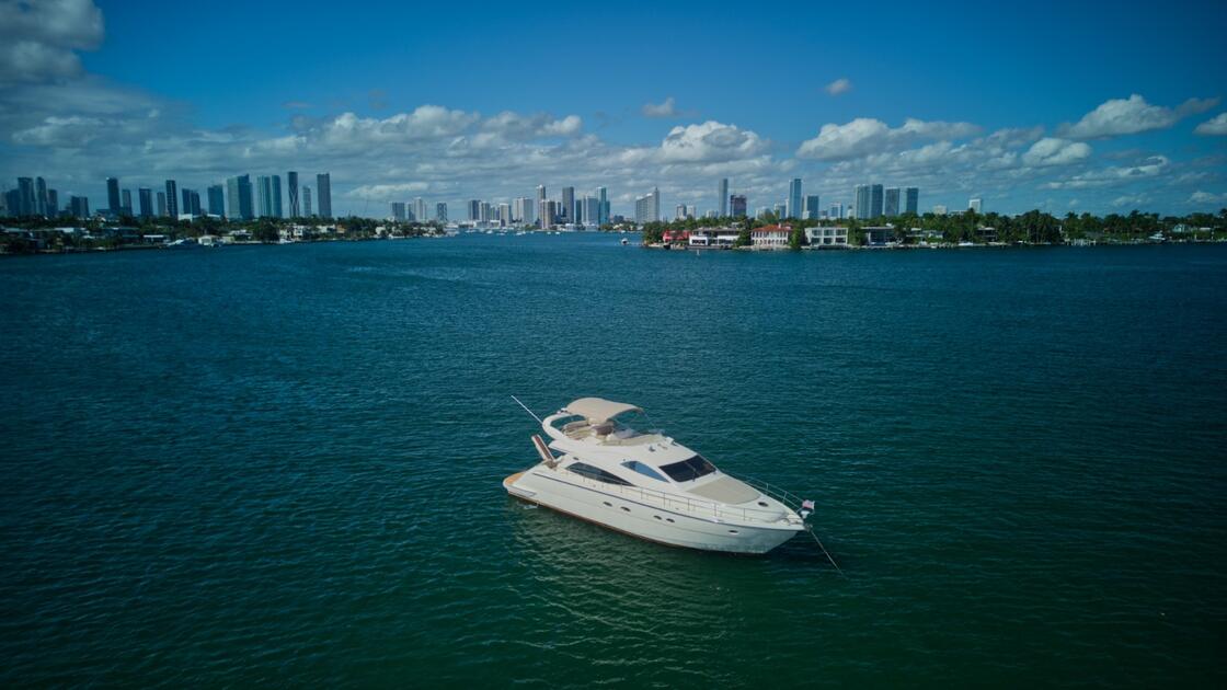 60ft Aicon "ANTARES" - Alquiler de Yates de Lujo | 1800-1808 NW 24th Ave Miami 21 %MAlquiler de yates en Miami%