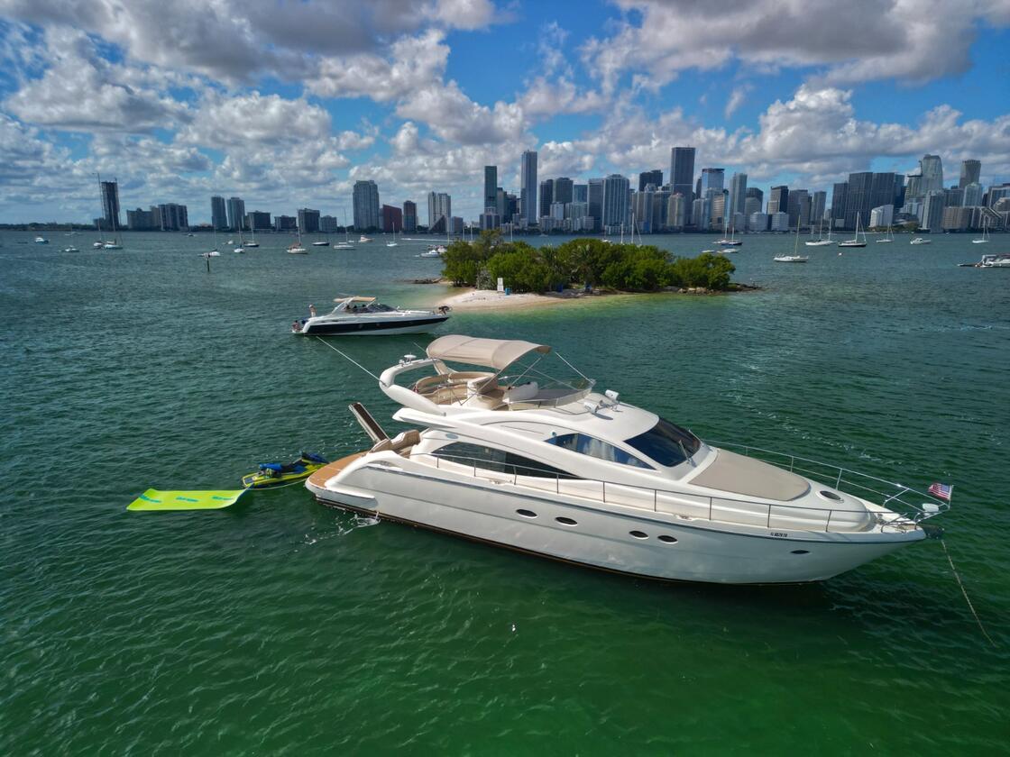 60ft Aicon "ANTARES" - Alquiler de Yates de Lujo | 1800-1808 NW 24th Ave Miami 30 %MAlquiler de yates en Miami%