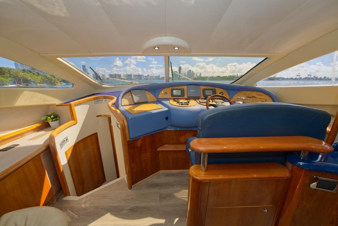60ft Aicon "ANTARES" - Alquiler de Yates de Lujo | 1800-1808 NW 24th Ave Miami 34 %MAlquiler de yates en Miami%