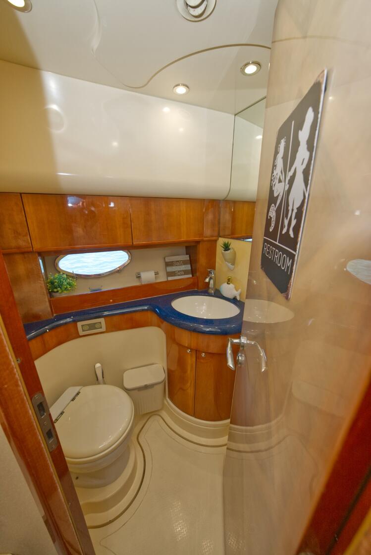 60ft Aicon "ANTARES" - Alquiler de Yates de Lujo | 1800-1808 NW 24th Ave Miami 35 %MAlquiler de yates en Miami%