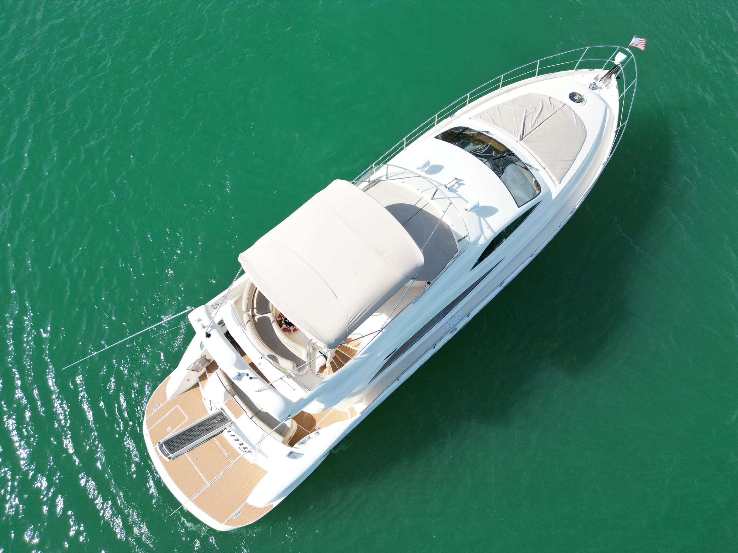 60ft Aicon "ANTARES" - Alquiler de Yates de Lujo | 1800-1808 NW 24th Ave Miami 4 %MAlquiler de yates en Miami%