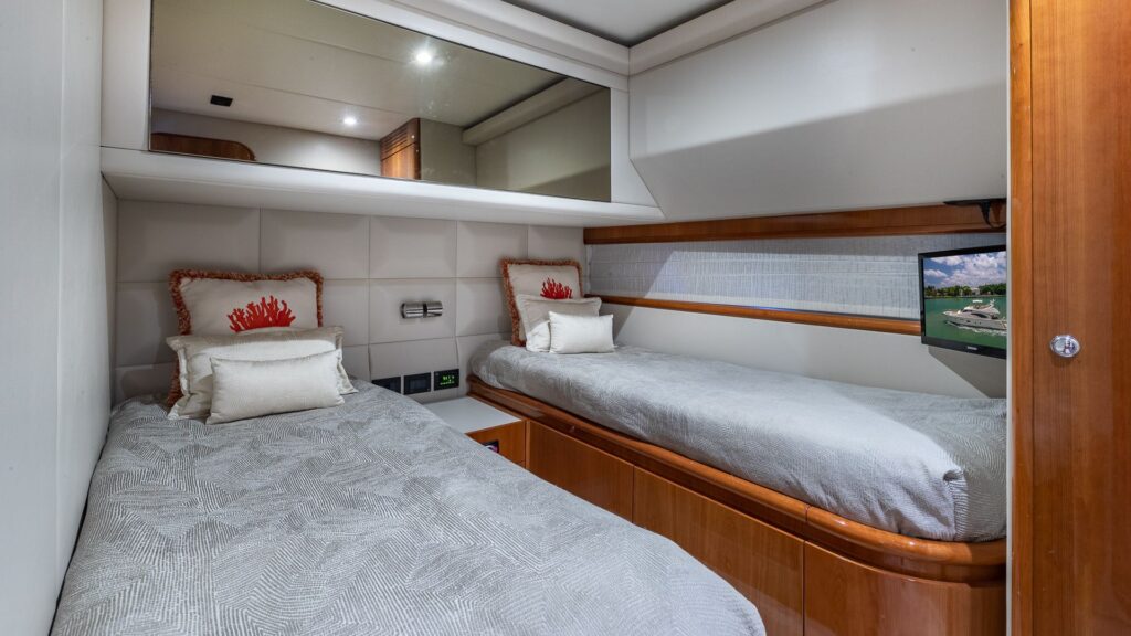 75ft Ferretti "Lumar" – Luxury Yacht Charter Experience | Miami River 29 %Miami Yacht Rentals%