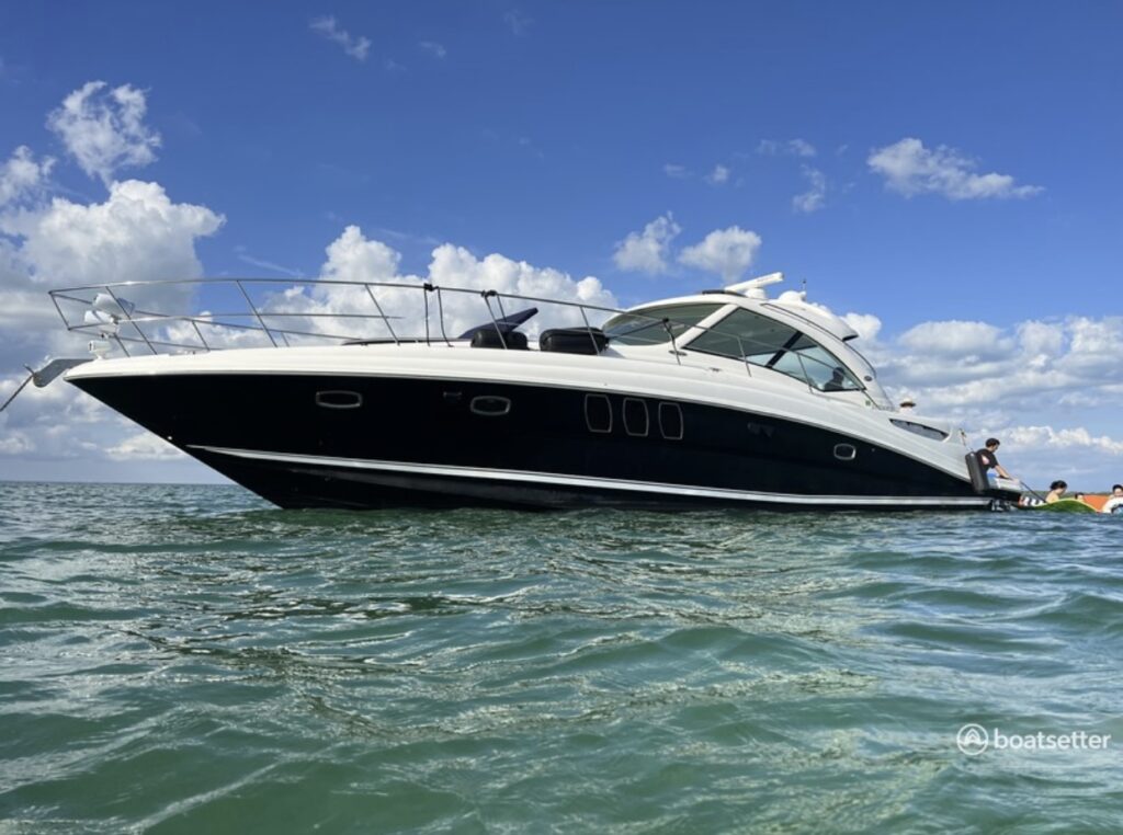 50ft Sea Ray Yacht Charter Miami | Classic 50ft Cruiser 🛥️ 5 %MAlquiler de yates en Miami%
