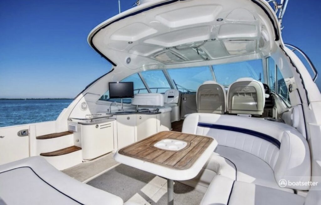 50ft Sea Ray Yacht Charter Miami | Classic 50ft Cruiser 🛥️ 4 %MAlquiler de yates en Miami%