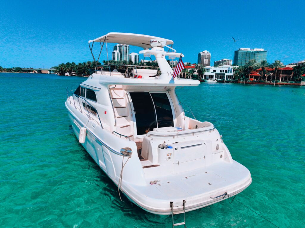 50ft Sealine Yacht Charter Miami | Private Day Yacht 🚤 3 %MAlquiler de yates en Miami%