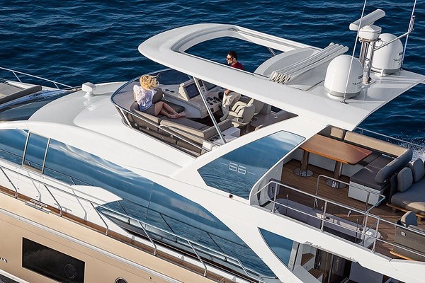 68ft Azimut “Mozz” Alquiler de Yates de Lujo | Miami Beach Marina 🌊 2 %MAlquiler de yates en Miami%