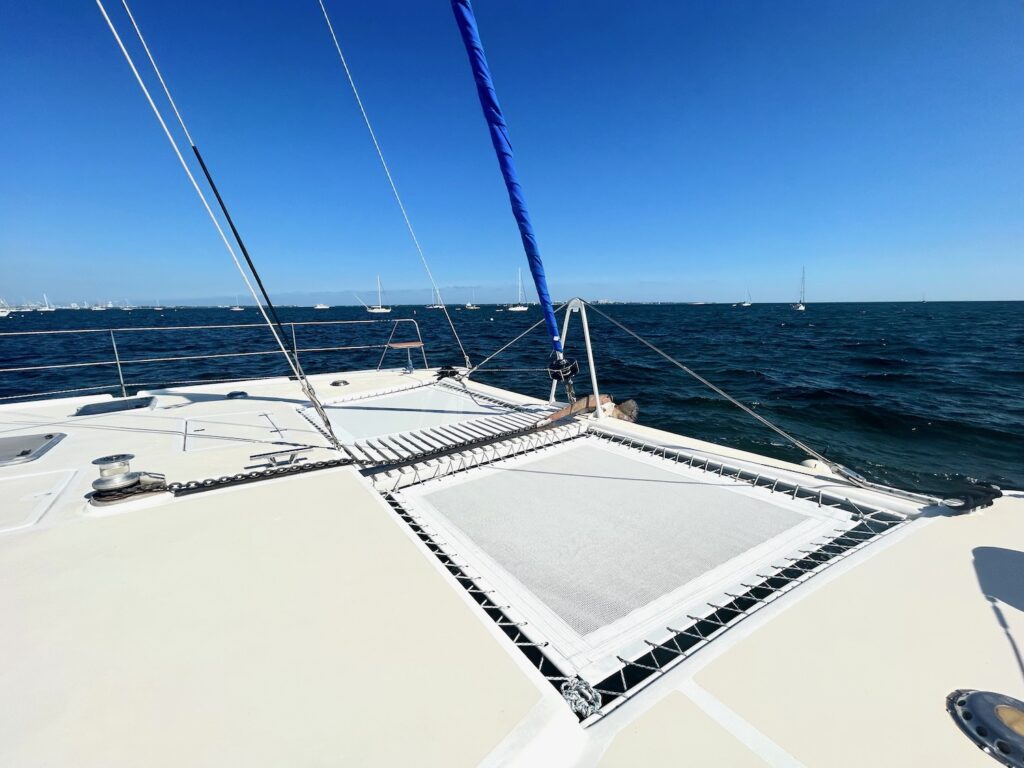 48ft Catamaran “Bubble 2” Yacht Charter Miami | Group Sandbar Cruise 🌊 4 %MAlquiler de yates en Miami%