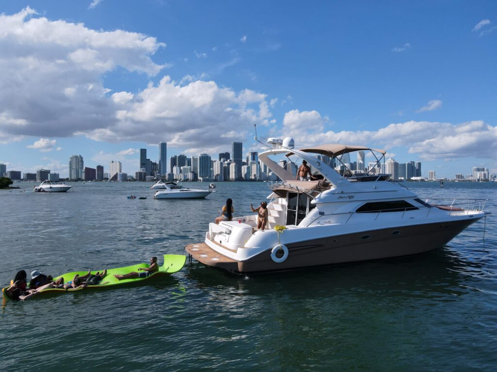 %MAlquiler de yates en Miami%