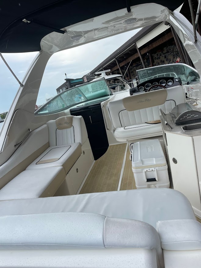 34ft Sea Ray Yacht Charter 20 %MAlquiler de yates en Miami%
