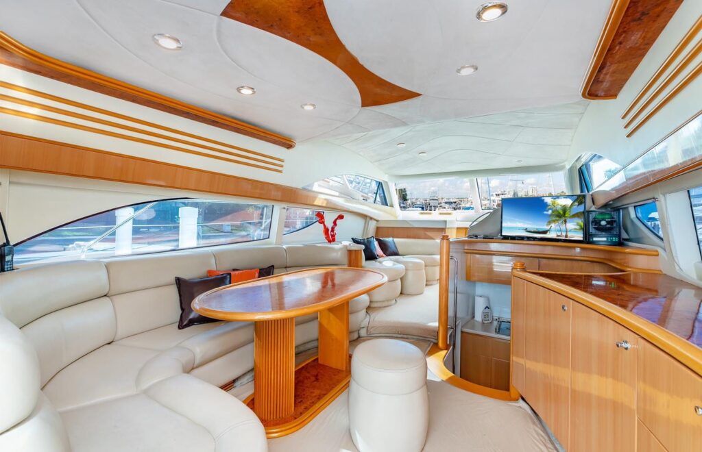 %MAlquiler de yates en Miami%