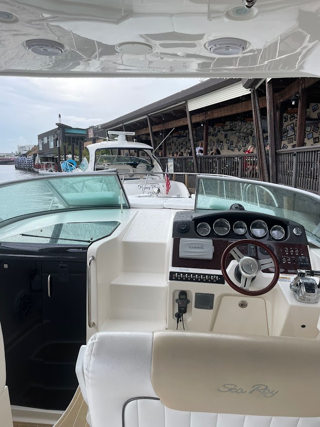 34ft Sea Ray Yacht Charter 19 %MAlquiler de yates en Miami%