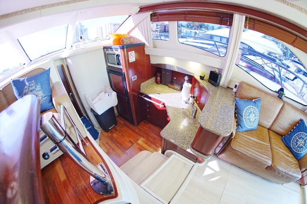 50ft Sea Ray “Rose” Yacht Charter | Miami Beach Marina Pier K 🌹 3 %MAlquiler de yates en Miami%
