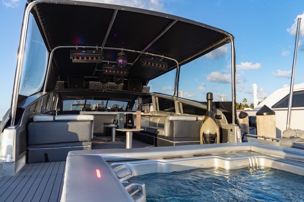 94ft Leopard “Private Key” Mega Yacht Charter from Venetian Marina, Pier 1 23 %Miami Yacht Rentals%
