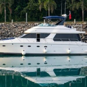 54ft Carver Periboat Yacht Rental Panama 🌊 | Family & Friends Charter