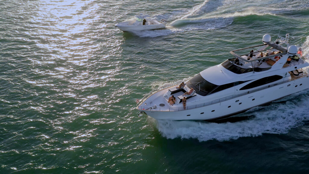 85ft Azimut Mega Yacht Charter from River Landing Marina 24 %Miami Yacht Rentals%