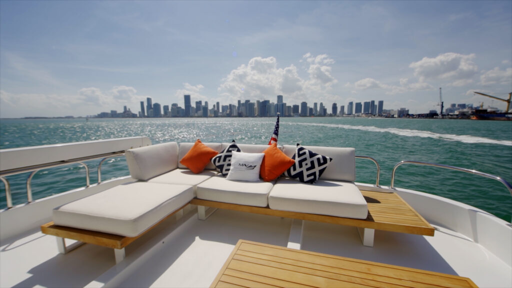 85ft Azimut Mega Yacht Charter from River Landing Marina 20 %Miami Yacht Rentals%