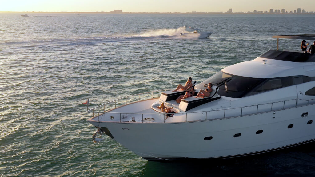 85ft Azimut Mega Yacht Charter from River Landing Marina 19 %Miami Yacht Rentals%