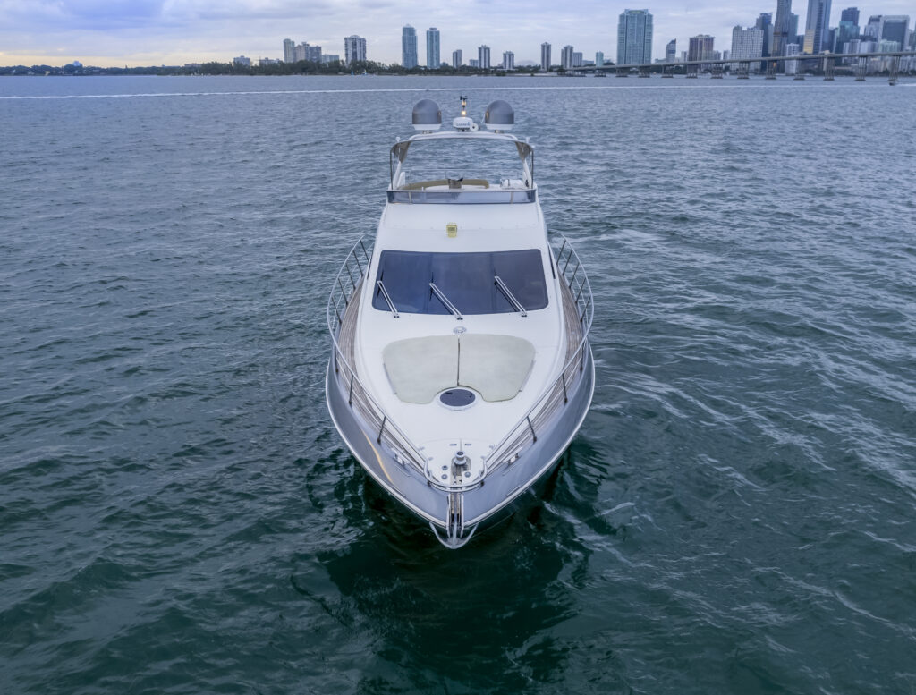 57ft Azimut “Thales” Yacht Charter Miami | Crucero privado de lujo ✨ 4 %MAlquiler de yates en Miami%