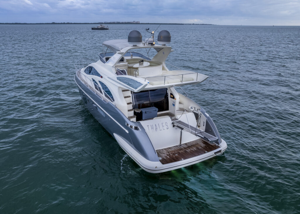 57ft Azimut “Thales” Yacht Charter Miami | Crucero privado de lujo ✨ 1 %MAlquiler de yates en Miami%
