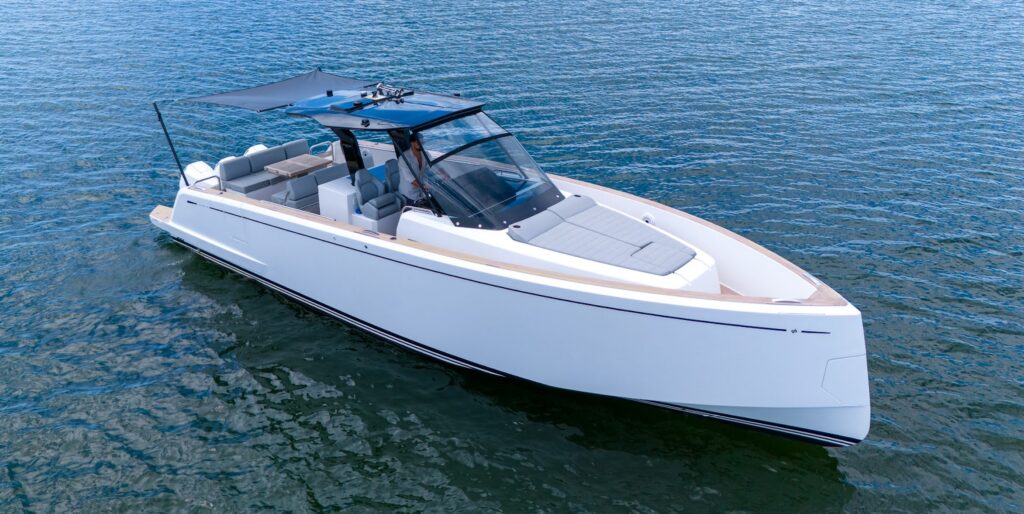 38ft Pardo Triple 300’s Yacht Charter 22 %MAlquiler de yates en Miami%