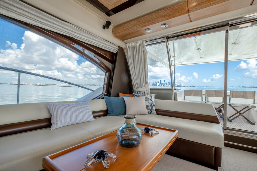 %MAlquiler de yates en Miami%