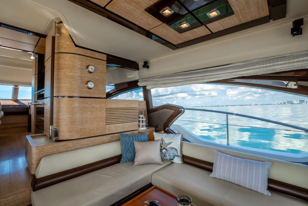 %MAlquiler de yates en Miami%