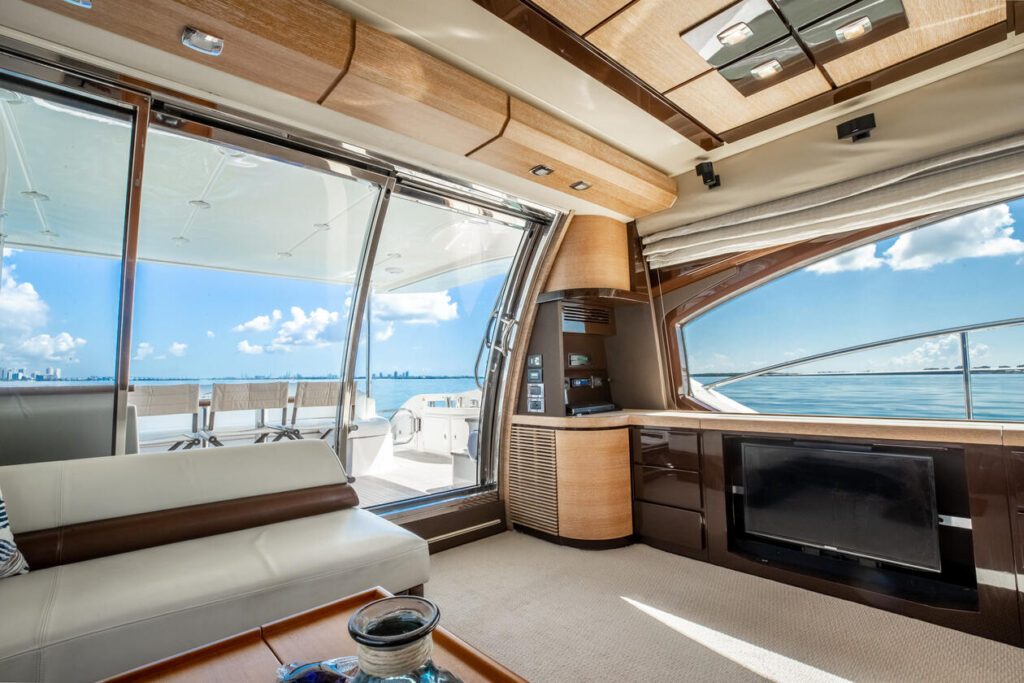 %MAlquiler de yates en Miami%