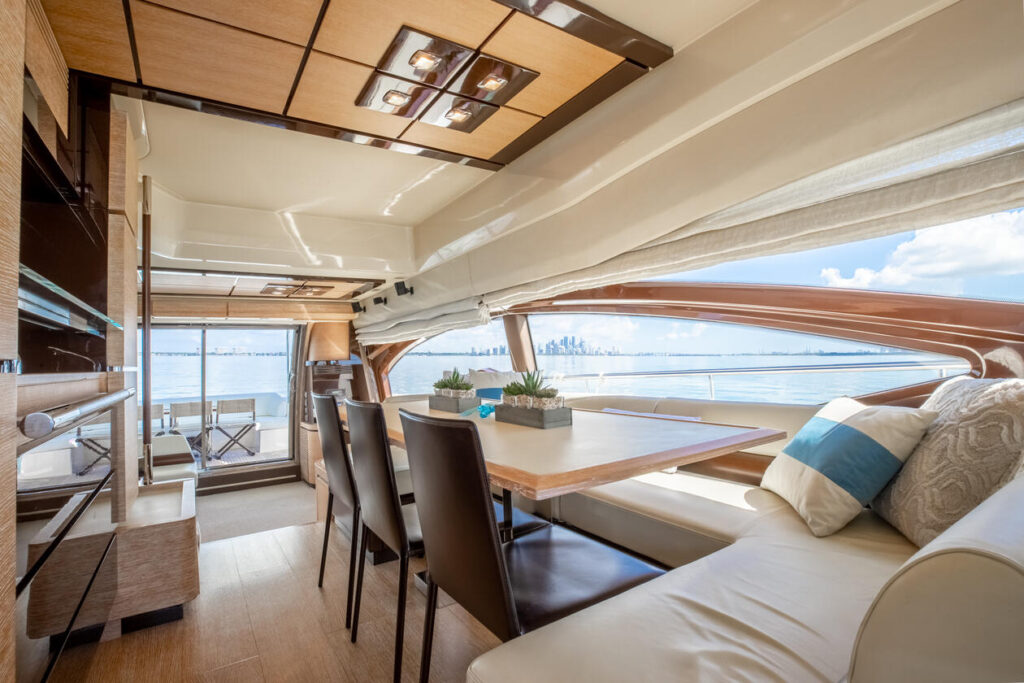 %MAlquiler de yates en Miami%