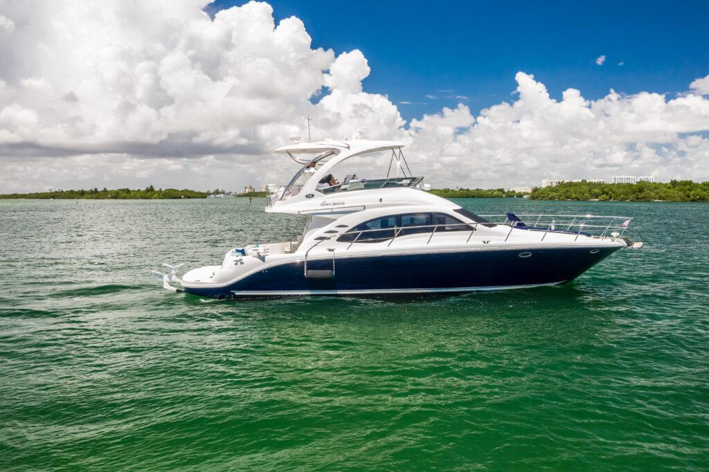 55ft Sea Ray “Serenity” Yacht Charter Miami | Lujo Relajado 🕊️ 9 %MAlquiler de yates en Miami%
