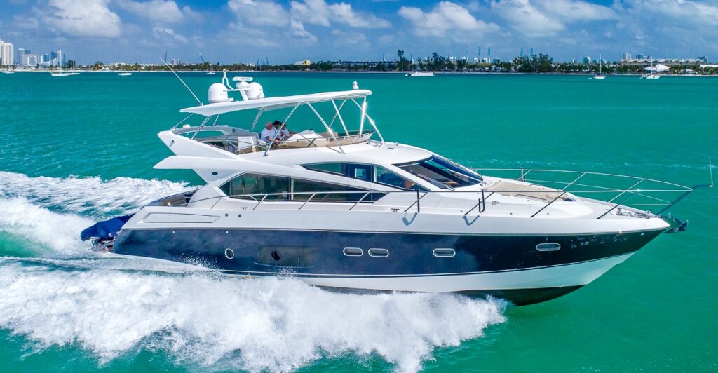 68ft Sunseeker “The Loan Shark” Alquiler de Yates Miami 🦈 8 %MAlquiler de yates en Miami%