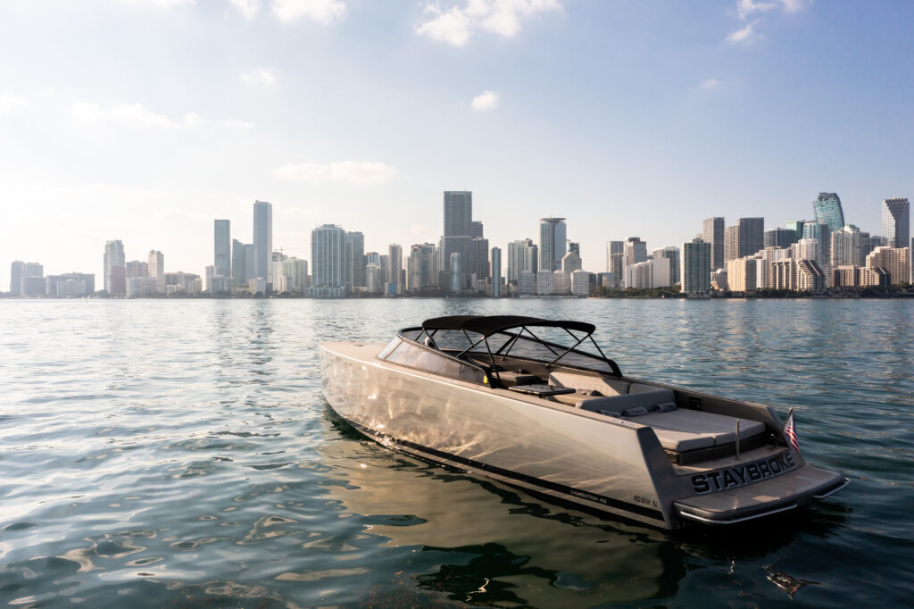 40ft VanDutch “Stay Broke” Alquiler de Yates | Shuckers Waterfront Miami 🍹 12 %MAlquiler de yates en Miami%