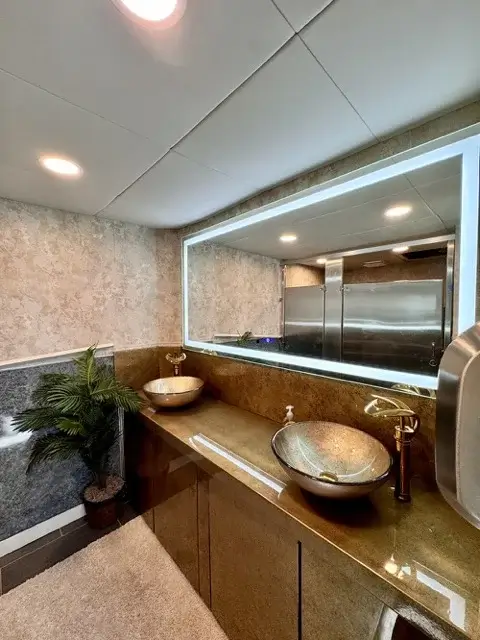 🎵 Opus — Mini Cruise • Yacht Venue for Large Events | Aventura 10 %Miami Yacht Rentals%